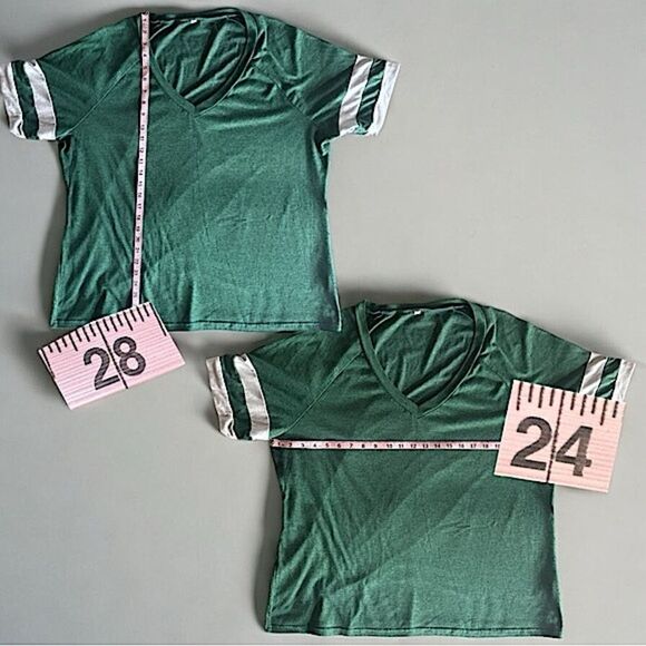 2 Green T-Shirts l 1 Twist Front l 1 Jersey Style l Short-sleeve l Plus l VGUC - Picture 7 of 12